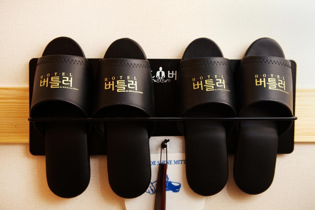 סוואן Hotel Butler מראה חיצוני תמונה