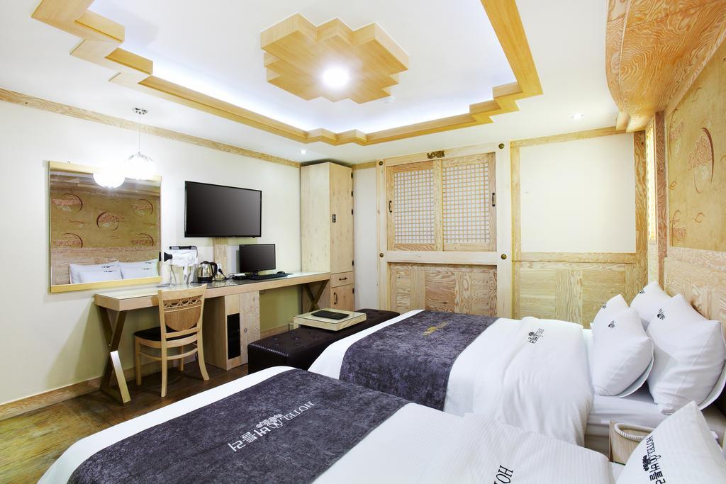 סוואן Hotel Butler מראה חיצוני תמונה