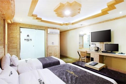 סוואן Hotel Butler מראה חיצוני תמונה